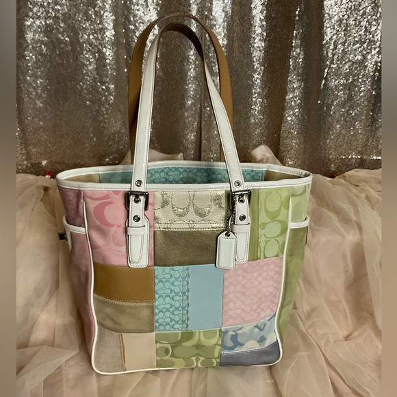 AUTHENTIC COACH PASTEL PATCHWORK POPPY SHOULDER BAG - Picture 3 of 9